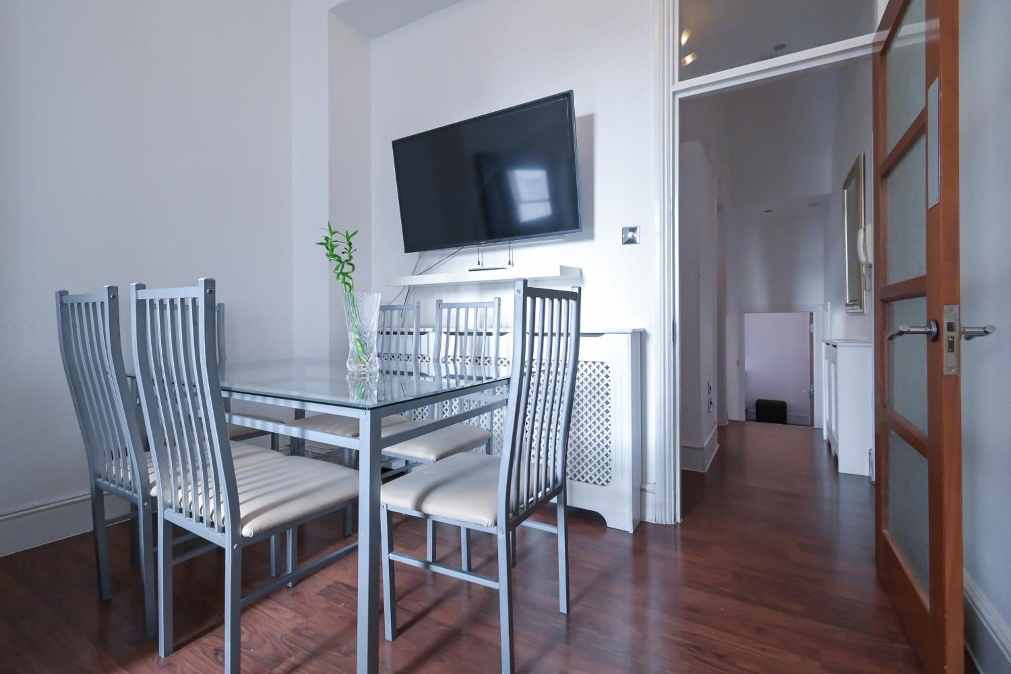 Pensiune Queensway Hyde Park Flat By Dc *